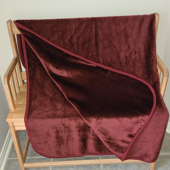 Velvety Throw blanket - Picture 4 of 4